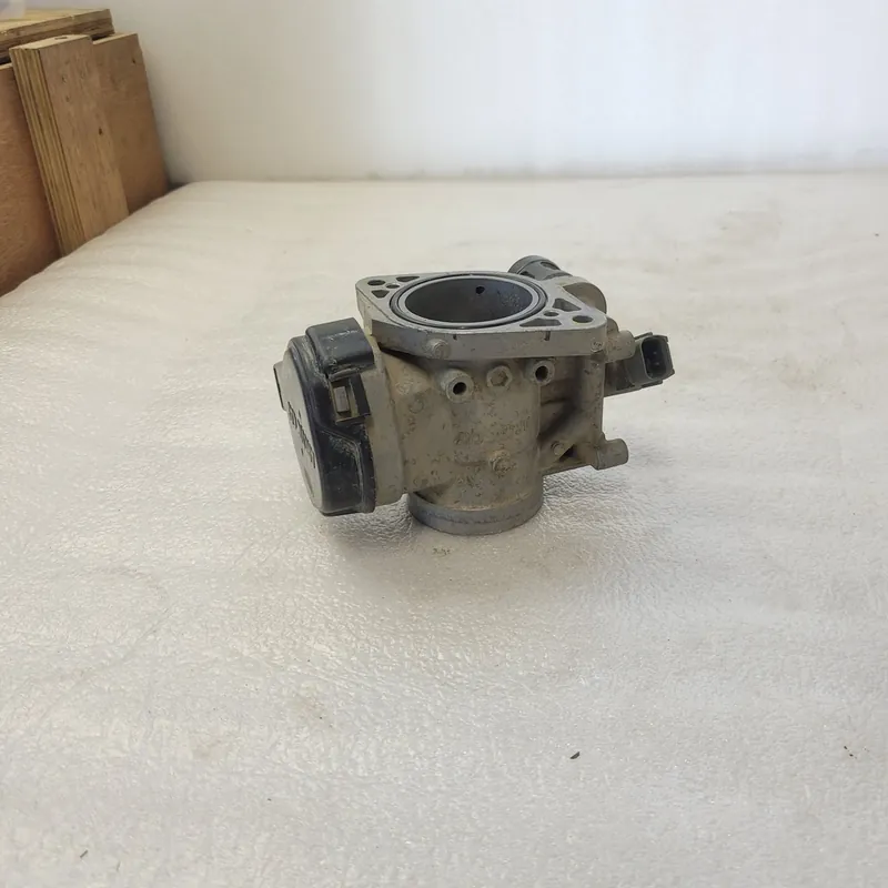throttle body,h2 (inc. 2-15) Prix Cassé